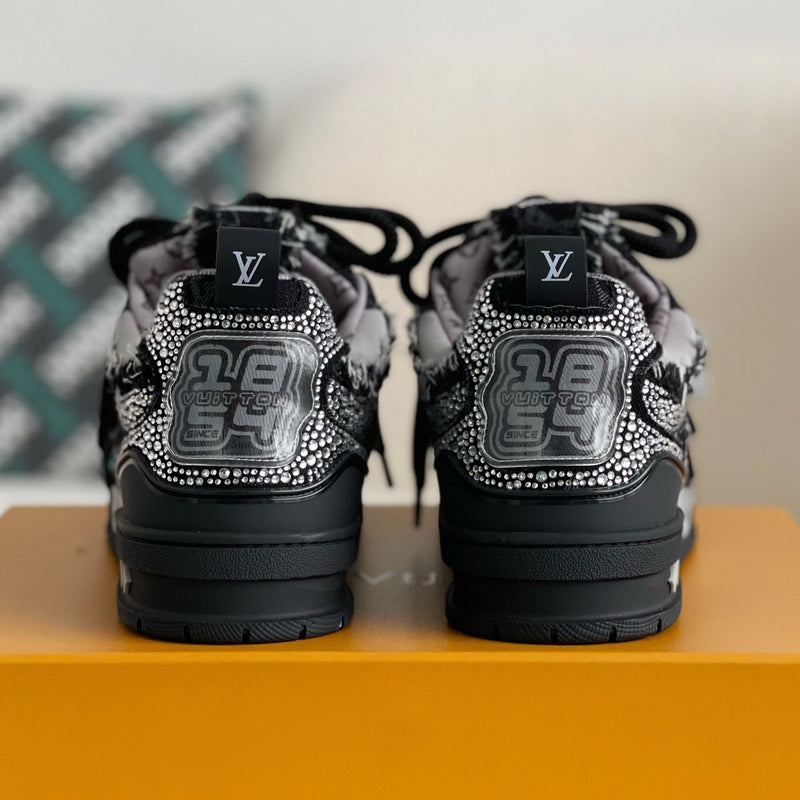 LV