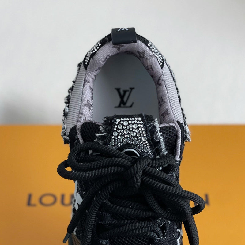 LV