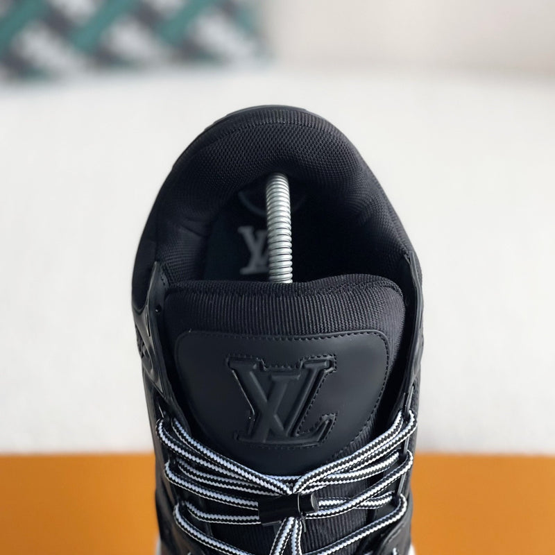 LV