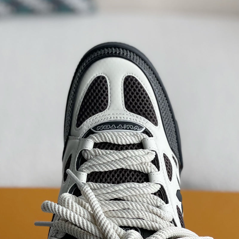 LV